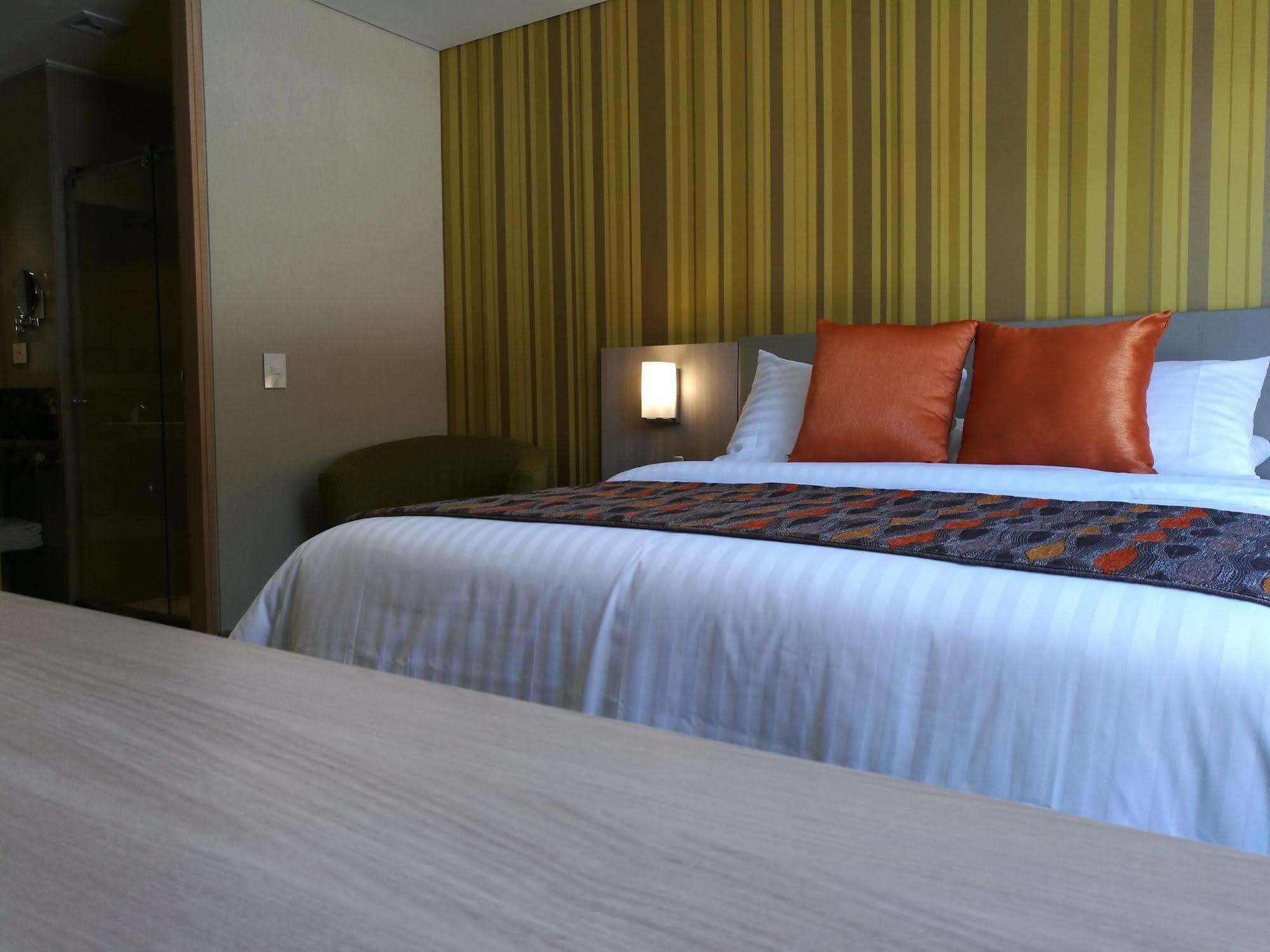 Hotel Plaza Suites Богота Экстерьер фото